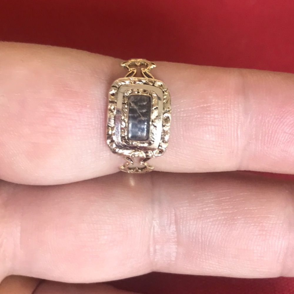 Antique 14k mourning ring size 7.25 - Picture 3 of 15